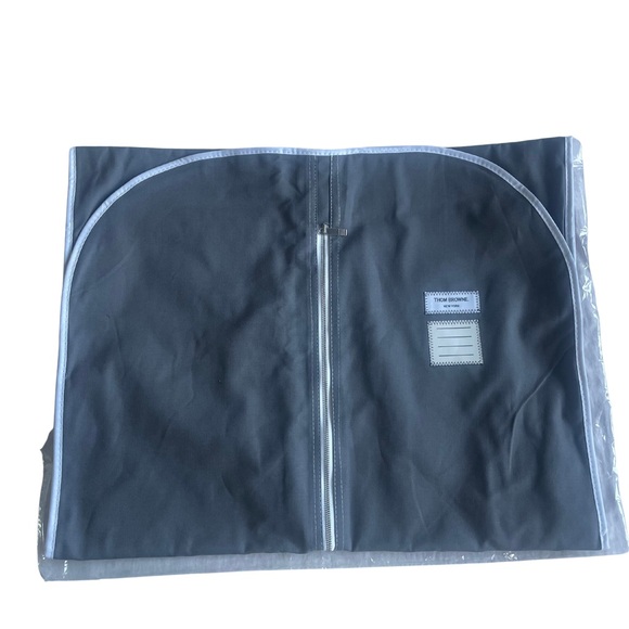Thom Browne Canvas Garment Bag Suit Protector 22″ × 69″
BRAND NEW - Picture 1 of 4